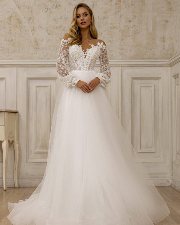 Ρομαντικό νυφικό στράπλες με μανίκια