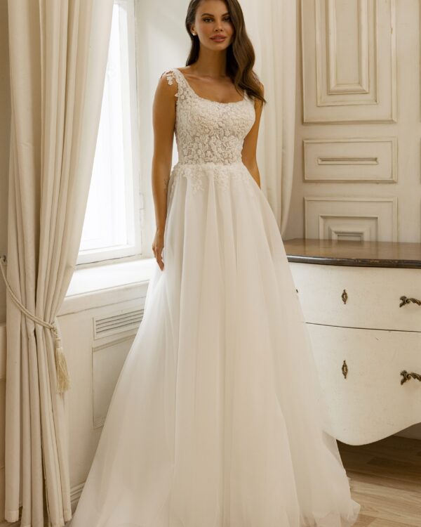 Κομψό νυφικο σε Α γραμμή