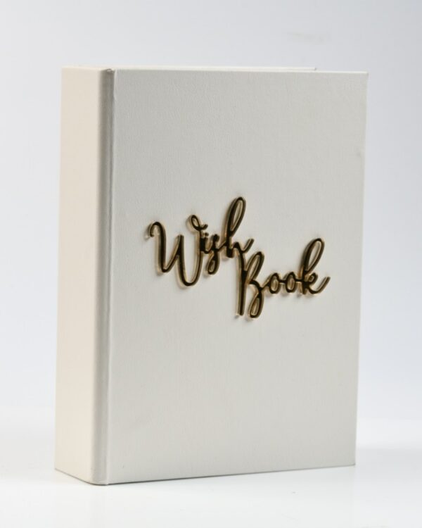 Κουτί ευχών σε λευκό χρώμα
