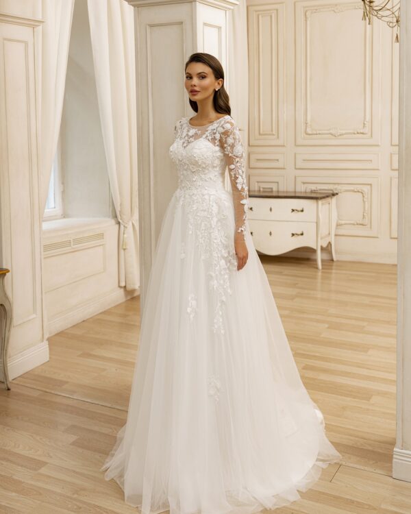 Παραμυθένιο νυφικό με αποσπώμενα μανίκια