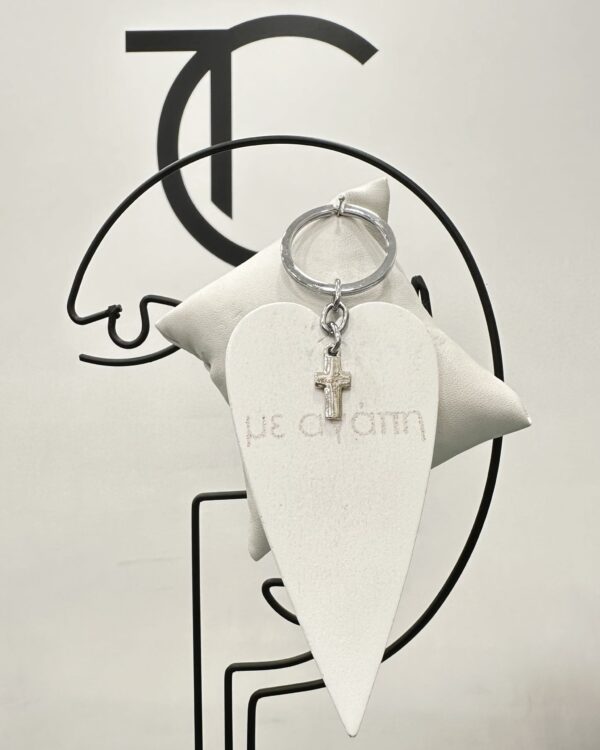 Μαρτυρικά για βάπτιση μπρελόκ με ξύλινη καρδιά