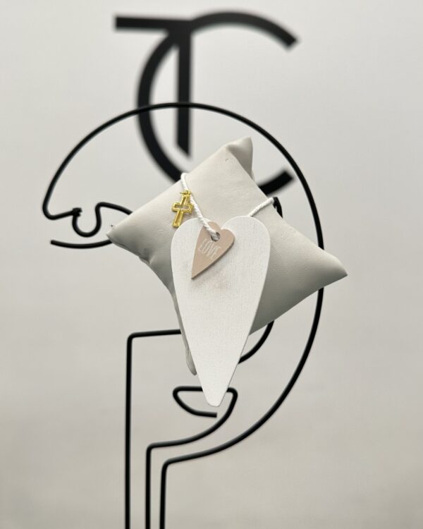 Μαρτυρικά για βάπτιση ξύλινη καρδιά και χρυσό σταυρό