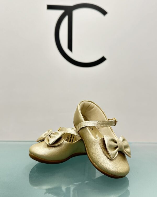Βαπτιστικό παπούτσι μπαρέτα σε χρυσό