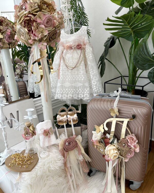 Ολοκληρωμένο πακέτο βάπτισης χρυσό στεφάνι με μονόγραμμα