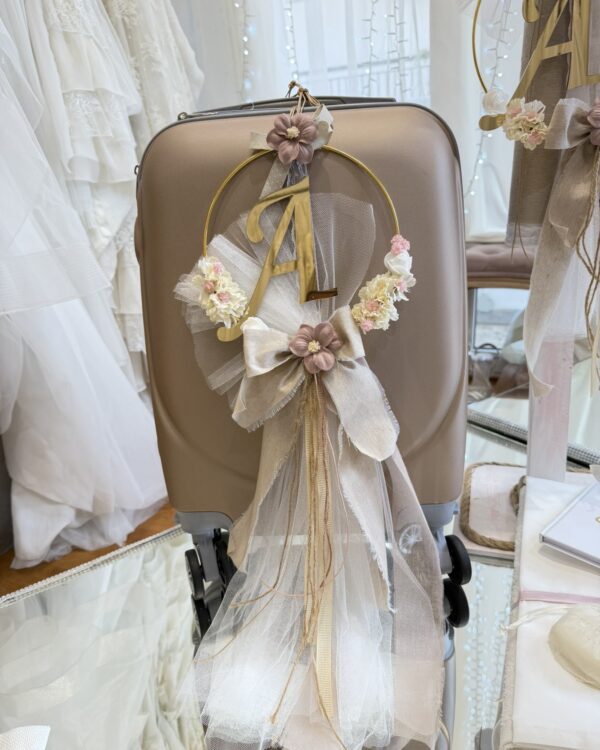 vaptisi-koritsiou-olokliromeno-paketo-vaptisis-me-thema-chryso-stefani-me-monogramma