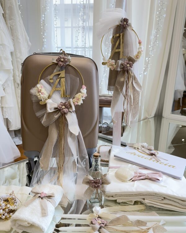 vaptisi-koritsiou-olokliromeno-paketo-vaptisis-me-thema-chryso-stefani-me-monogramma