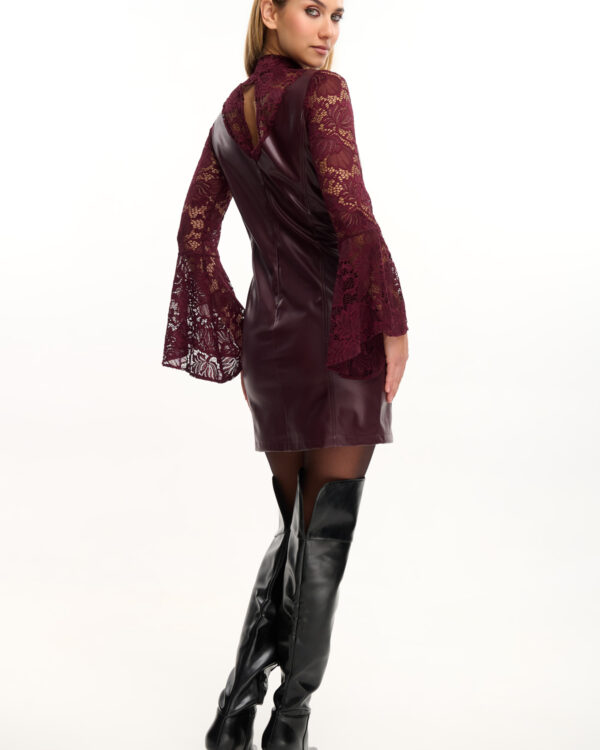 konto-gynaikeio-forema-apo-dermatini-kai-dantela-gynaikeia-foremata