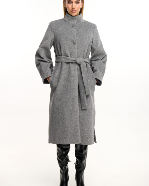 Μακρύ παλτό με όρθιο γιακά και ανοίγματα στο πλάι