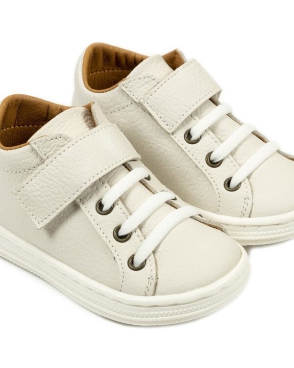 Βαπτιστικό παπούτσι Μονόχρωμο σνίκερ με μπαρέτα χρατς