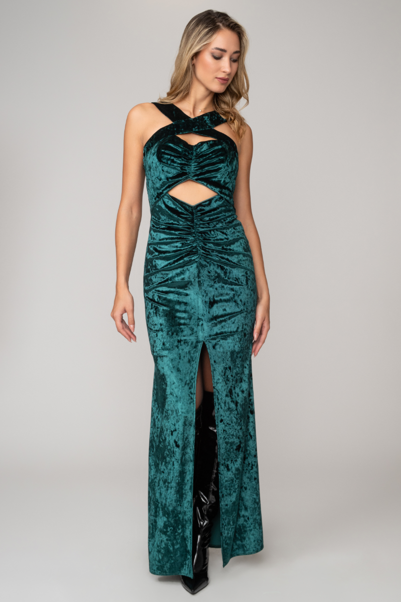 Μακρύ βελούδινο φόρεμα με σούρες μπροστά