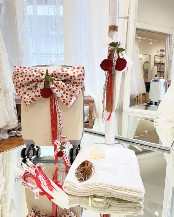 vaptisi-koritsiou-olokliromeno-paketo-vaptisis-me-thema-chryso-stefani-me-monogramma