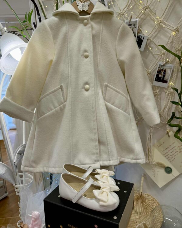 Παλτό για κορίτσια και παπουτσάκια babywalker